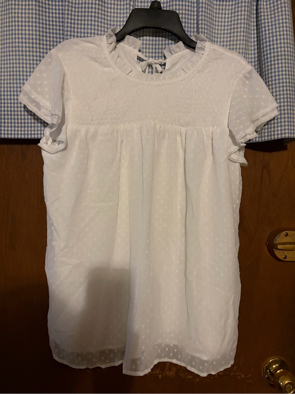 Women’s White Dot-Texture Short Sleeve Top